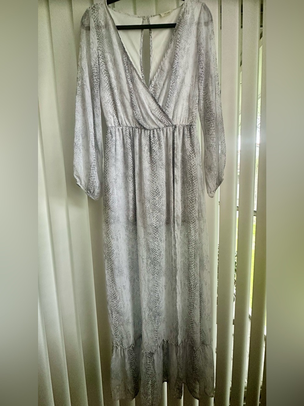 Peach Love California Gray Snake-Print Long Sleeve romper/Maxi Dress